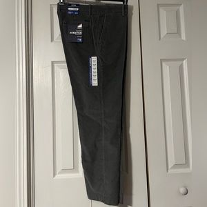 Izod gray tailgate stretch corduroy pants 32x30